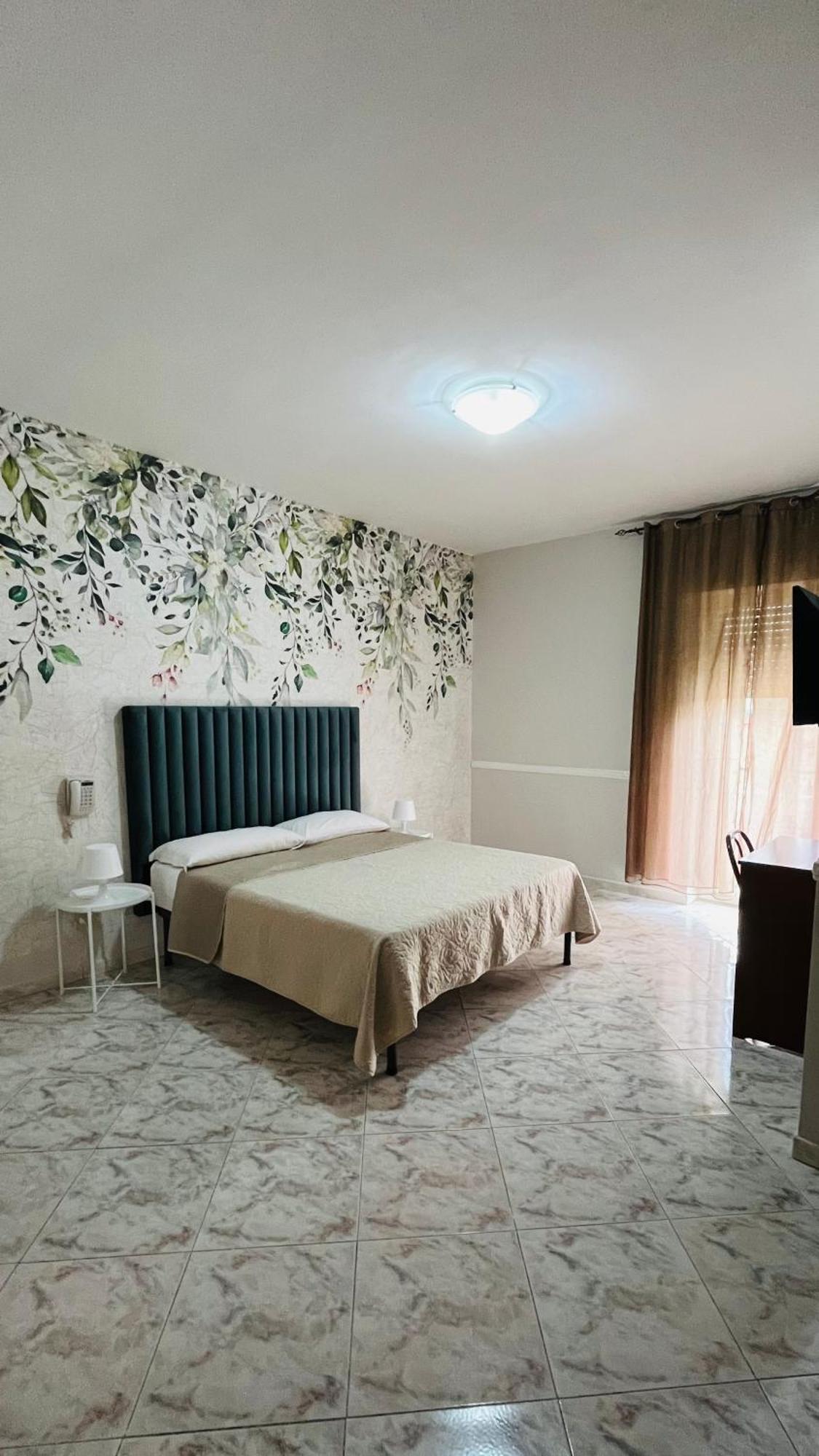 Hotel Stefany Lago Patria Extérieur photo