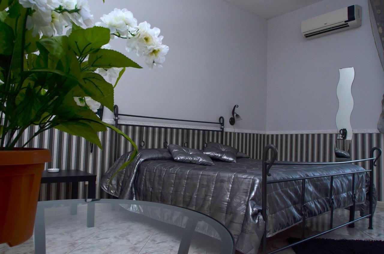 Hotel Stefany Lago Patria Extérieur photo
