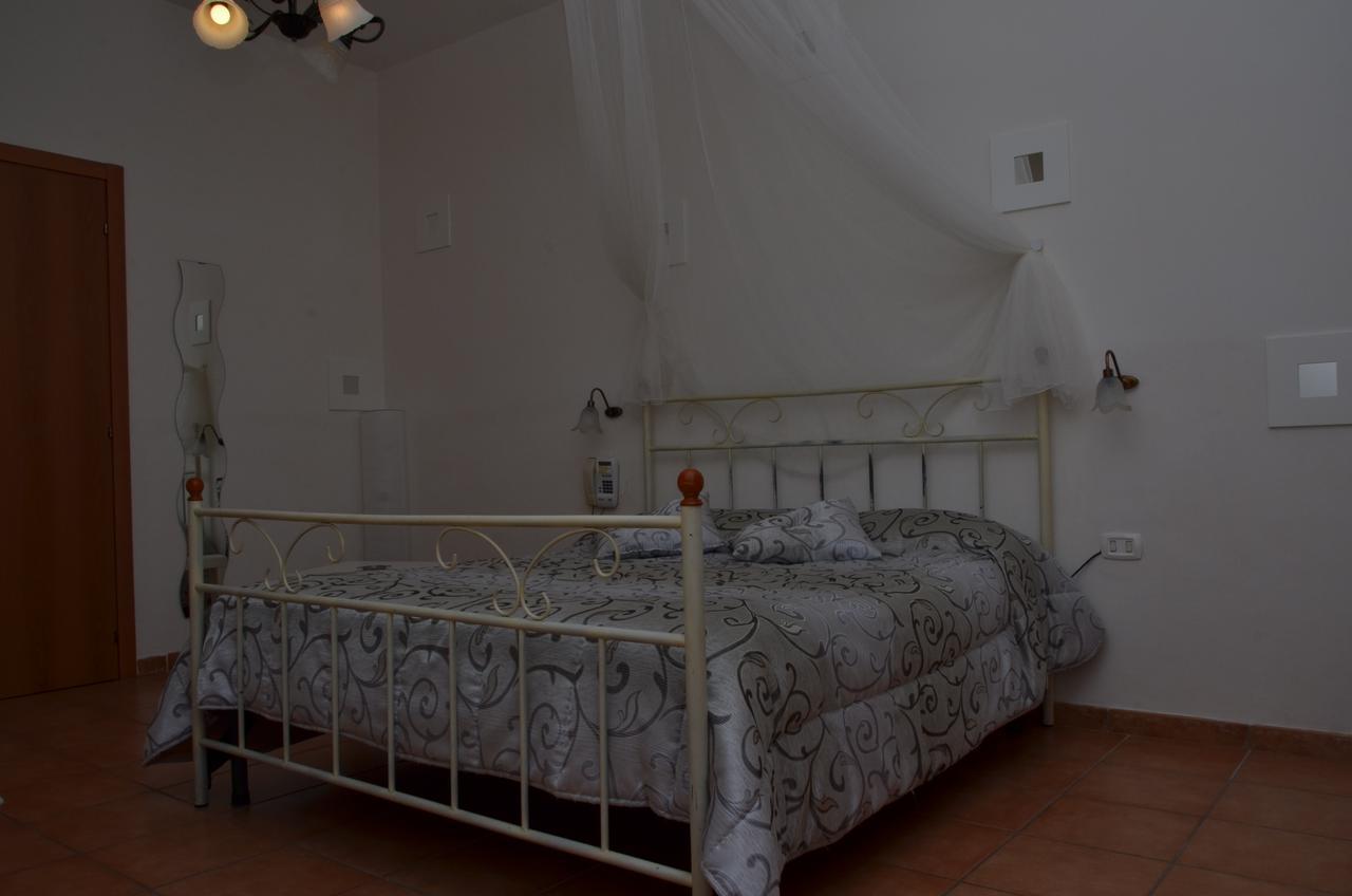 Hotel Stefany Lago Patria Extérieur photo