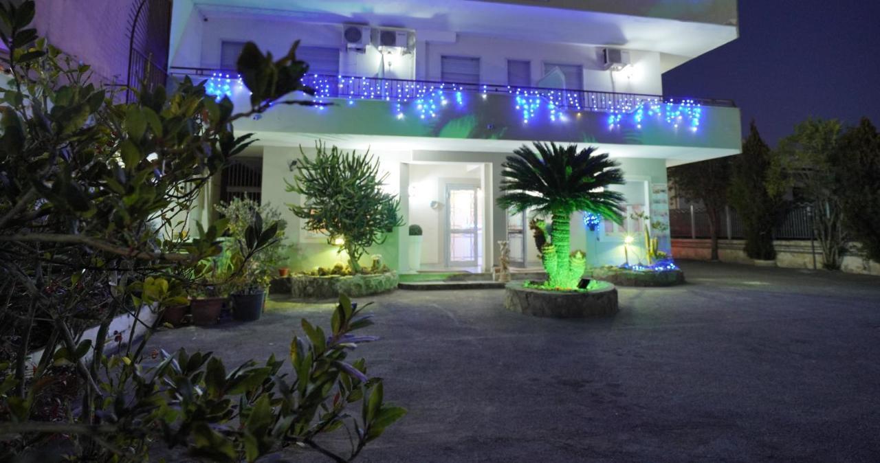 Hotel Stefany Lago Patria Extérieur photo