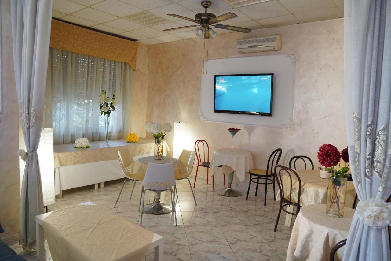 Hotel Stefany Lago Patria Extérieur photo