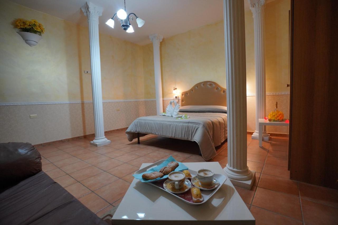 Hotel Stefany Lago Patria Extérieur photo