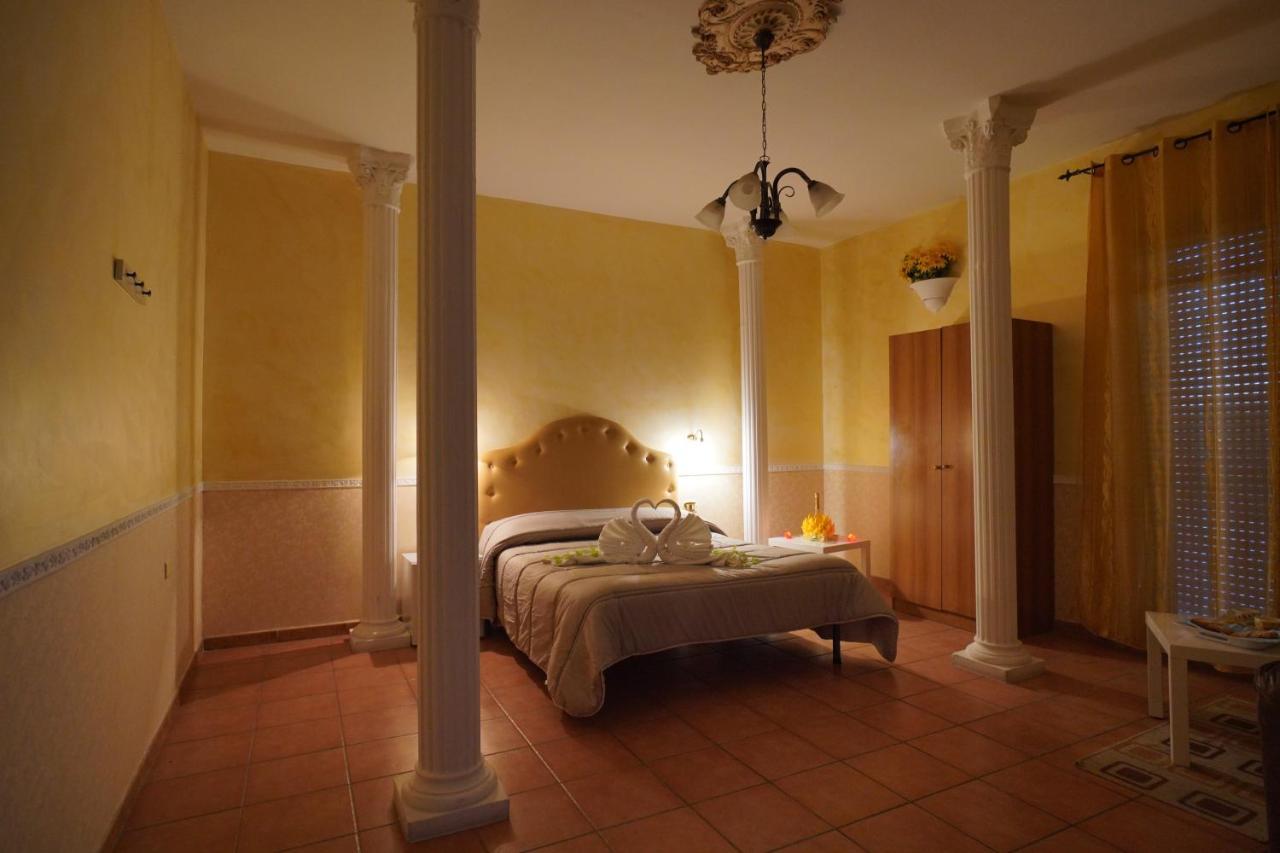 Hotel Stefany Lago Patria Extérieur photo